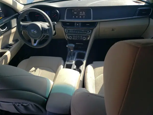 5XXGT4L37JG259085 2018 KIA OPTIMA - Image 8