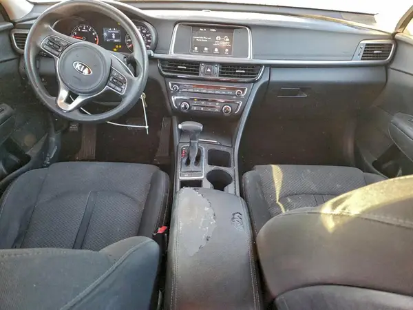 5XXGT4L37JG259684 2018 KIA OPTIMA - Image 8