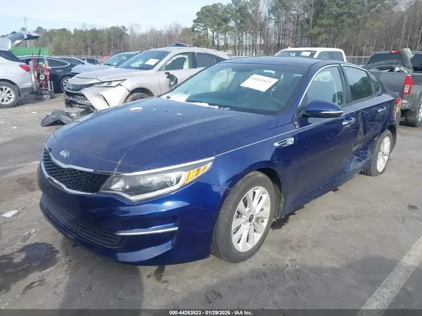 5XXGT4L37JG260527 2018 KIA OPTIMA - Image 2
