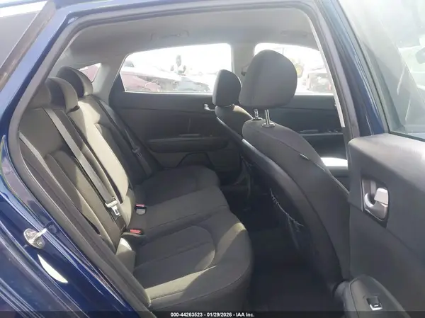 5XXGT4L37JG260527 2018 KIA OPTIMA - Image 8