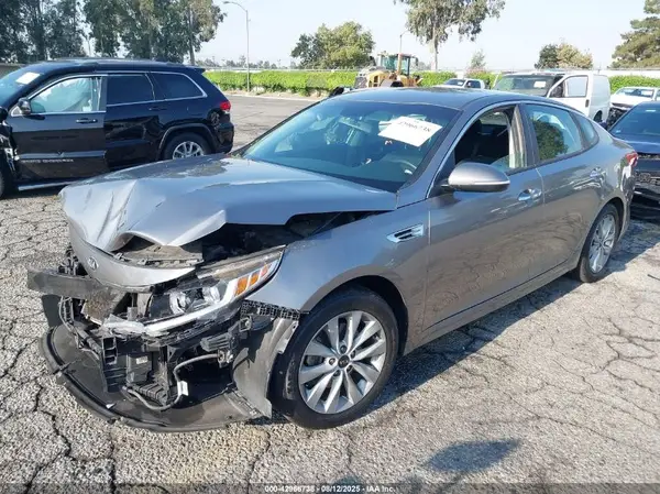 5XXGT4L37JG260642 2018 KIA OPTIMA - Image 2