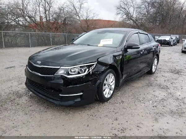 5XXGT4L37JG261497 2018 KIA OPTIMA - Image 2
