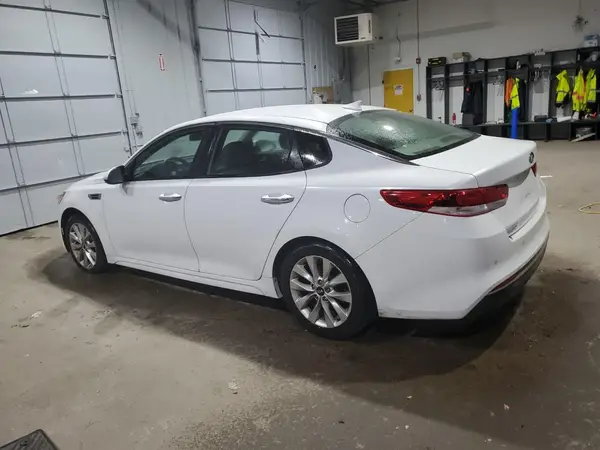 5XXGT4L37JG262634 2018 KIA OPTIMA - Image 2