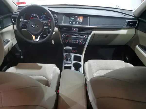 5XXGT4L37JG262634 2018 KIA OPTIMA - Image 8
