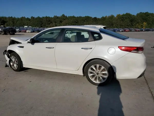 5XXGT4L37JG263265 2018 KIA OPTIMA - Image 2