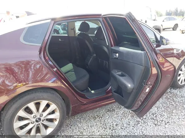 5XXGT4L37JG263380 2018 KIA OPTIMA - Image 8