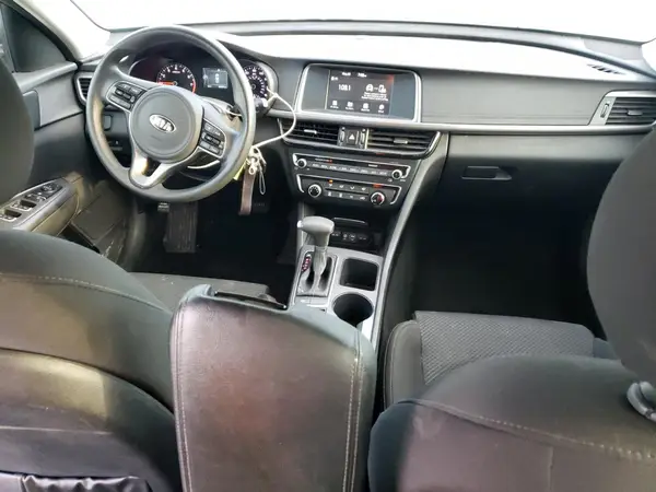 5XXGT4L37JG263802 2018 KIA OPTIMA - Image 8