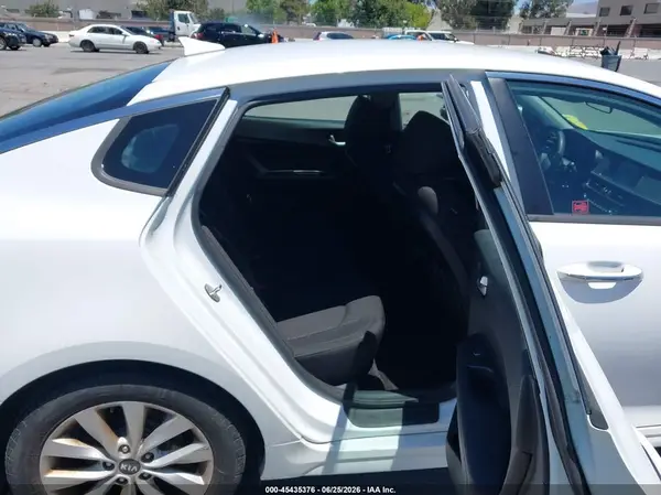 5XXGT4L37JG264089 2018 KIA OPTIMA - Image 8