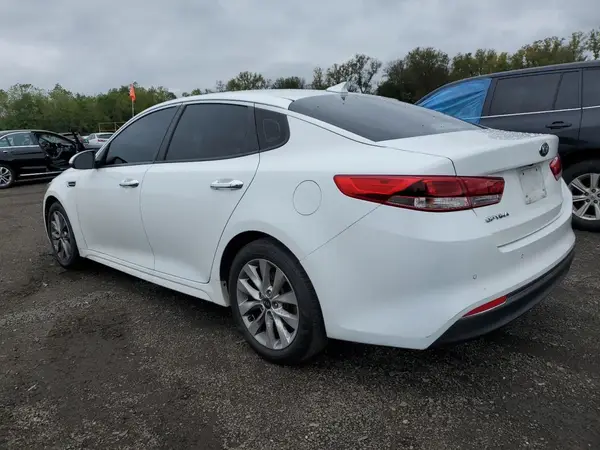 5XXGT4L37JG264268 2018 KIA OPTIMA - Image 2