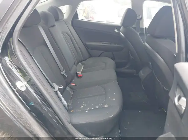 5XXGT4L37JG264870 2018 KIA OPTIMA - Image 8