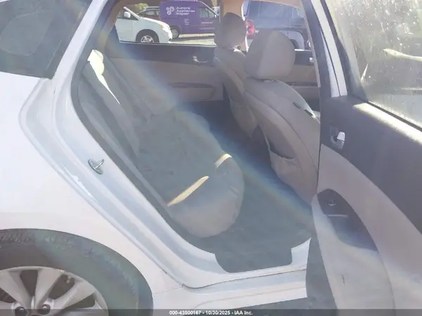 5XXGT4L37JG265887 2018 KIA OPTIMA - Image 8