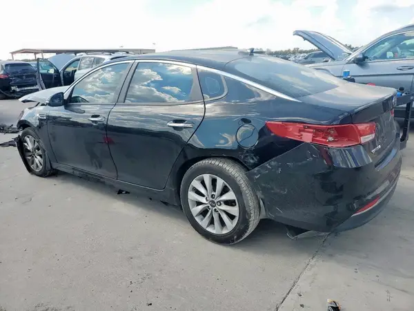 5XXGT4L37JG266246 2018 KIA OPTIMA - Image 2