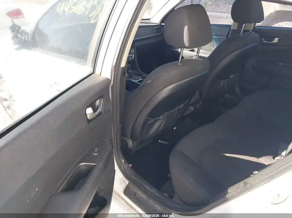 5XXGT4L37JG268238 2018 KIA OPTIMA - Image 8
