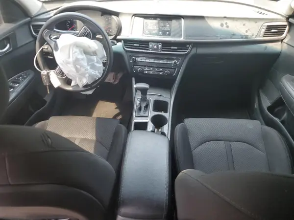 5XXGT4L37JG268384 2018 KIA OPTIMA - Image 8