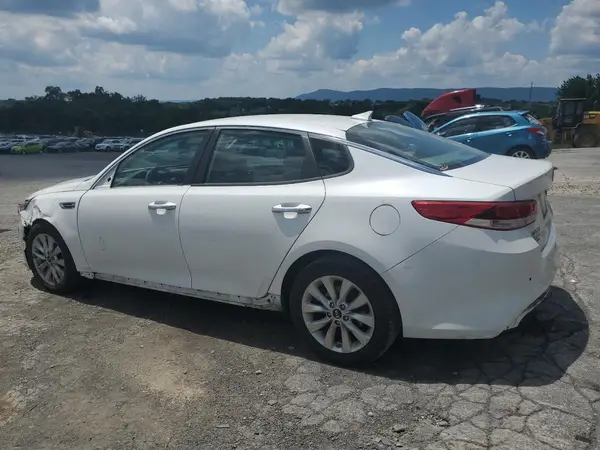 5XXGT4L37JG268448 2018 KIA OPTIMA - Image 2