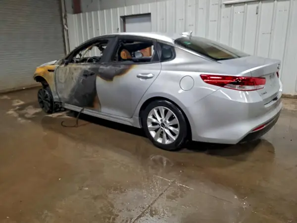 5XXGT4L37JG269373 2018 KIA OPTIMA - Image 2
