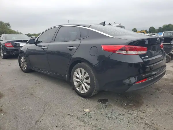 5XXGT4L37JG270524 2018 KIA OPTIMA - Image 2