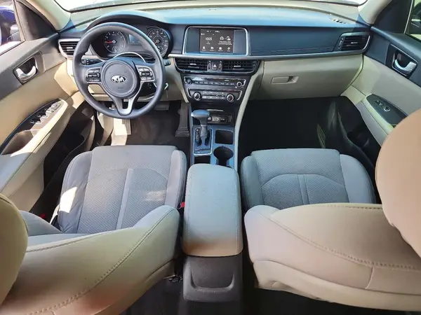5XXGT4L37JG272757 2018 KIA OPTIMA - Image 8