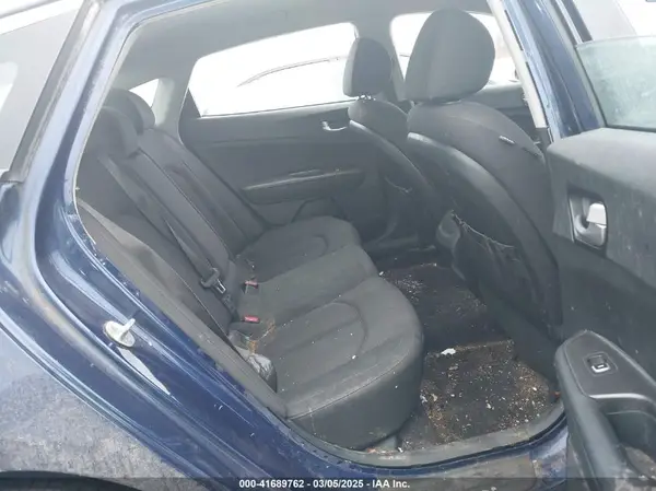 5XXGT4L37JG272807 2018 KIA OPTIMA - Image 8