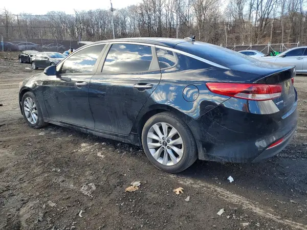 5XXGT4L37JG272922 2018 KIA OPTIMA - Image 2