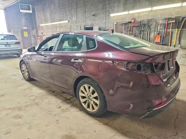 5XXGT4L37JG273309 2018 KIA OPTIMA - Image 2