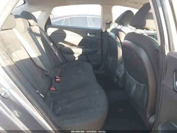 5XXGT4L37JG273469 2018 KIA OPTIMA - Image 8