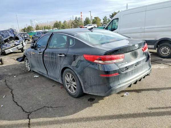 5XXGT4L37KG275899 2019 KIA OPTIMA - Image 2