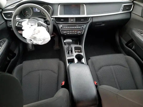 5XXGT4L37KG275997 2019 KIA OPTIMA - Image 8