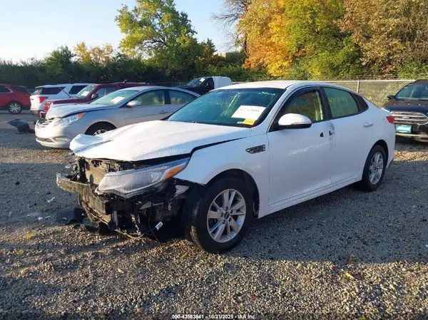 5XXGT4L37KG279564 2019 KIA OPTIMA - Image 2