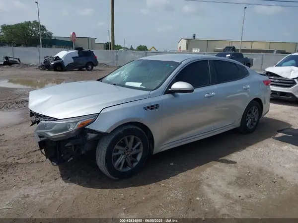 5XXGT4L37KG281329 2019 KIA OPTIMA - Image 2