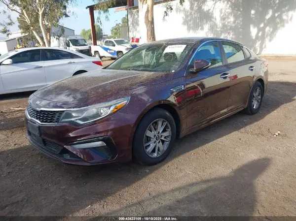5XXGT4L37KG282822 2019 KIA OPTIMA - Image 2