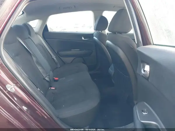 5XXGT4L37KG282822 2019 KIA OPTIMA - Image 8