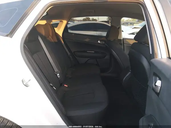 5XXGT4L37KG287762 2019 KIA OPTIMA - Image 8