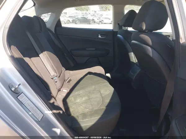 5XXGT4L37KG288023 2019 KIA OPTIMA - Image 8