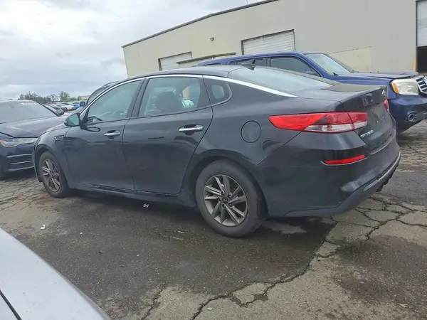 5XXGT4L37KG288264 2019 KIA OPTIMA - Image 2
