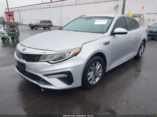 5XXGT4L37KG288457 2019 KIA OPTIMA - Image 2