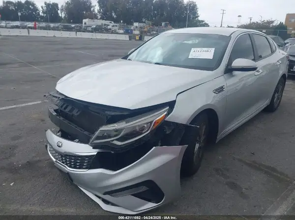 5XXGT4L37KG288488 2019 KIA OPTIMA - Image 2