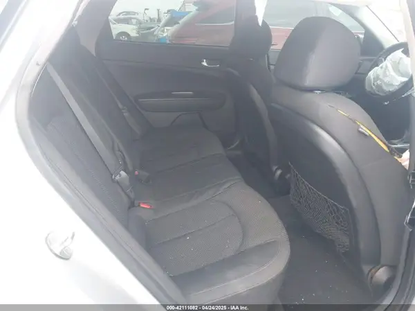 5XXGT4L37KG288488 2019 KIA OPTIMA - Image 8