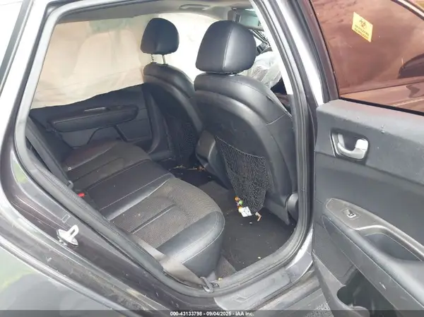 5XXGT4L37KG288622 2019 KIA OPTIMA - Image 8