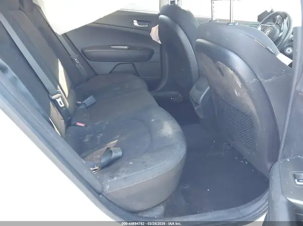5XXGT4L37KG288796 2019 KIA OPTIMA - Image 8