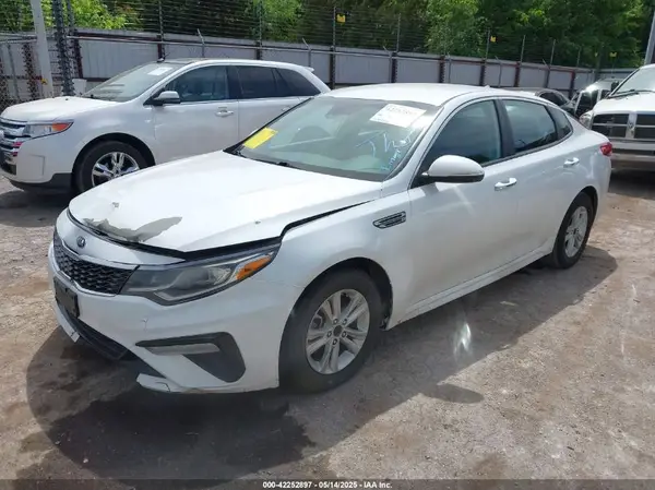 5XXGT4L37KG290497 2019 KIA OPTIMA - Image 2