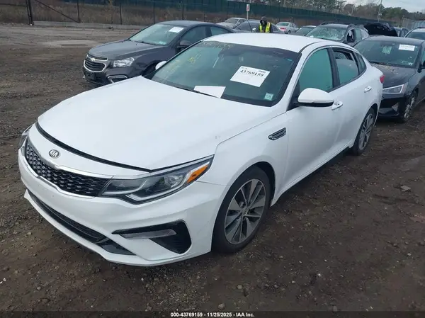 5XXGT4L37KG293867 2019 KIA OPTIMA - Image 2