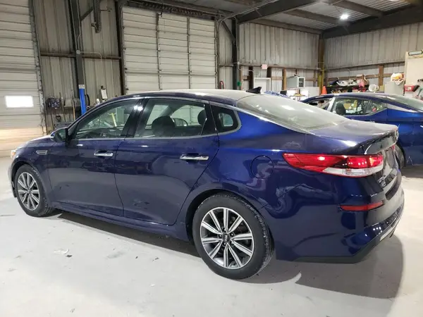 5XXGT4L37KG294081 2019 KIA OPTIMA - Image 2