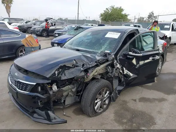 5XXGT4L37KG296199 2019 KIA OPTIMA - Image 2
