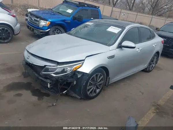 5XXGT4L37KG300882 2019 KIA OPTIMA - Image 2