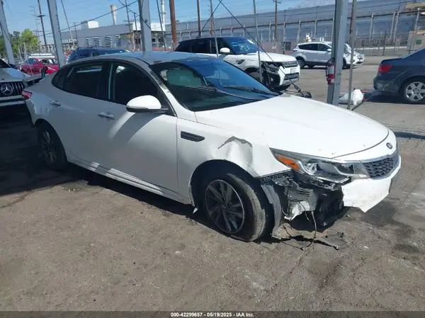 5XXGT4L37KG301109 2019 KIA OPTIMA - Image 1