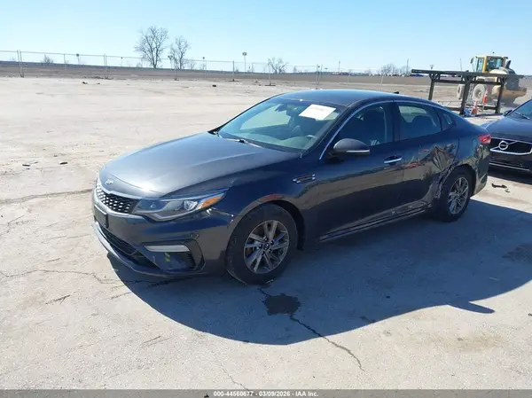 5XXGT4L37KG302082 2019 KIA OPTIMA - Image 2