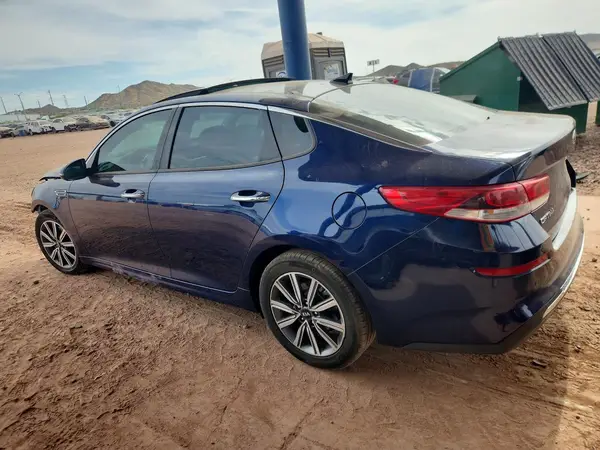 5XXGT4L37KG304690 2019 KIA OPTIMA - Image 2