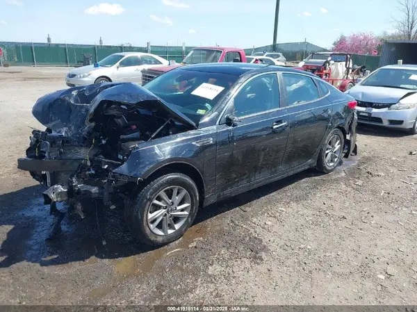 5XXGT4L37KG305015 2019 KIA OPTIMA - Image 2