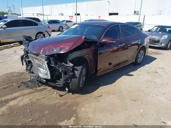 5XXGT4L37KG307086 2019 KIA OPTIMA - Image 2